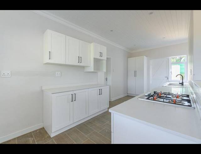 3 BEDROOM TOWNHOUSE FOR SALE IN GREENDALE